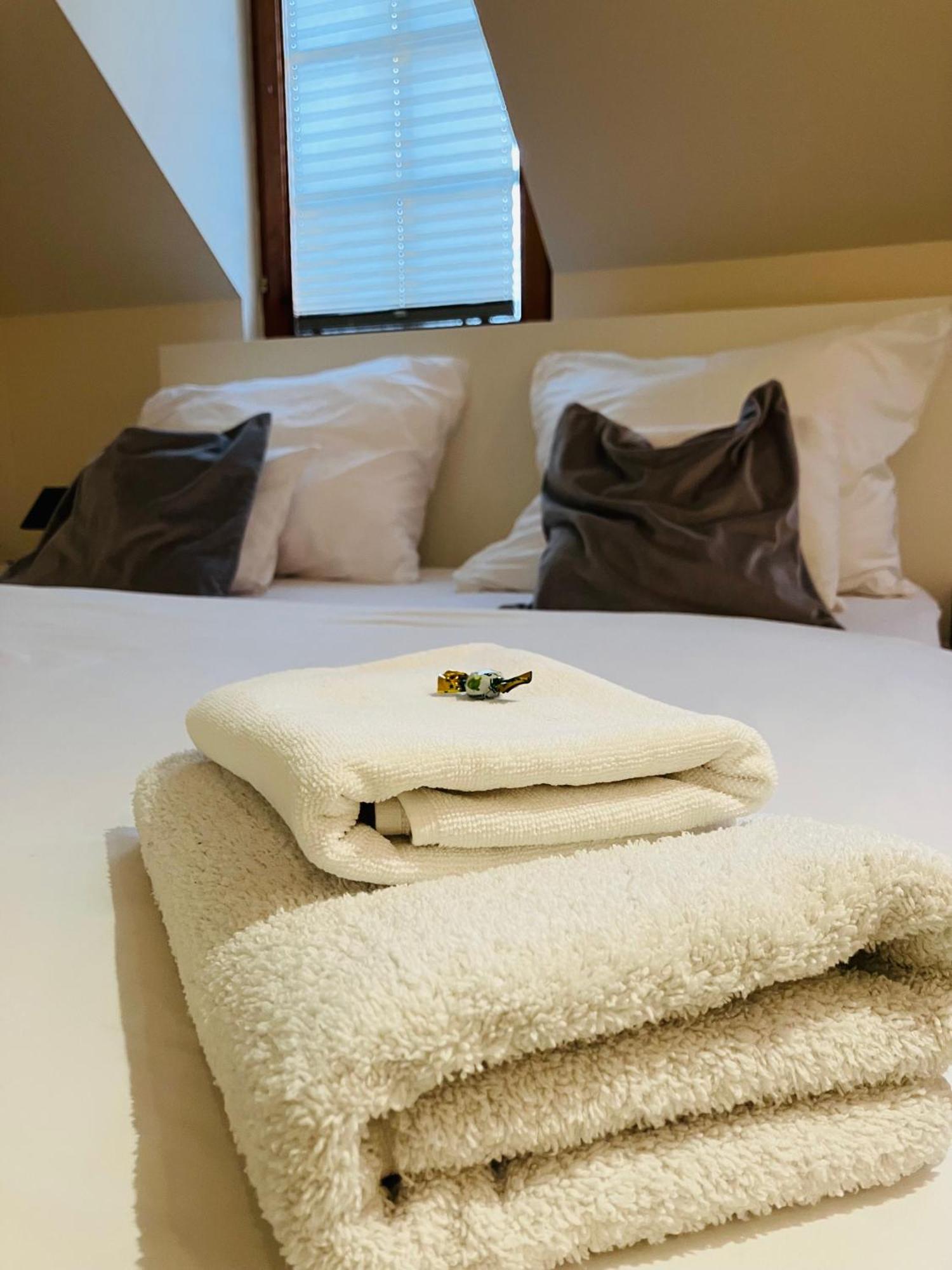 Downtown Apartments Deluxe 杰尔 外观 照片